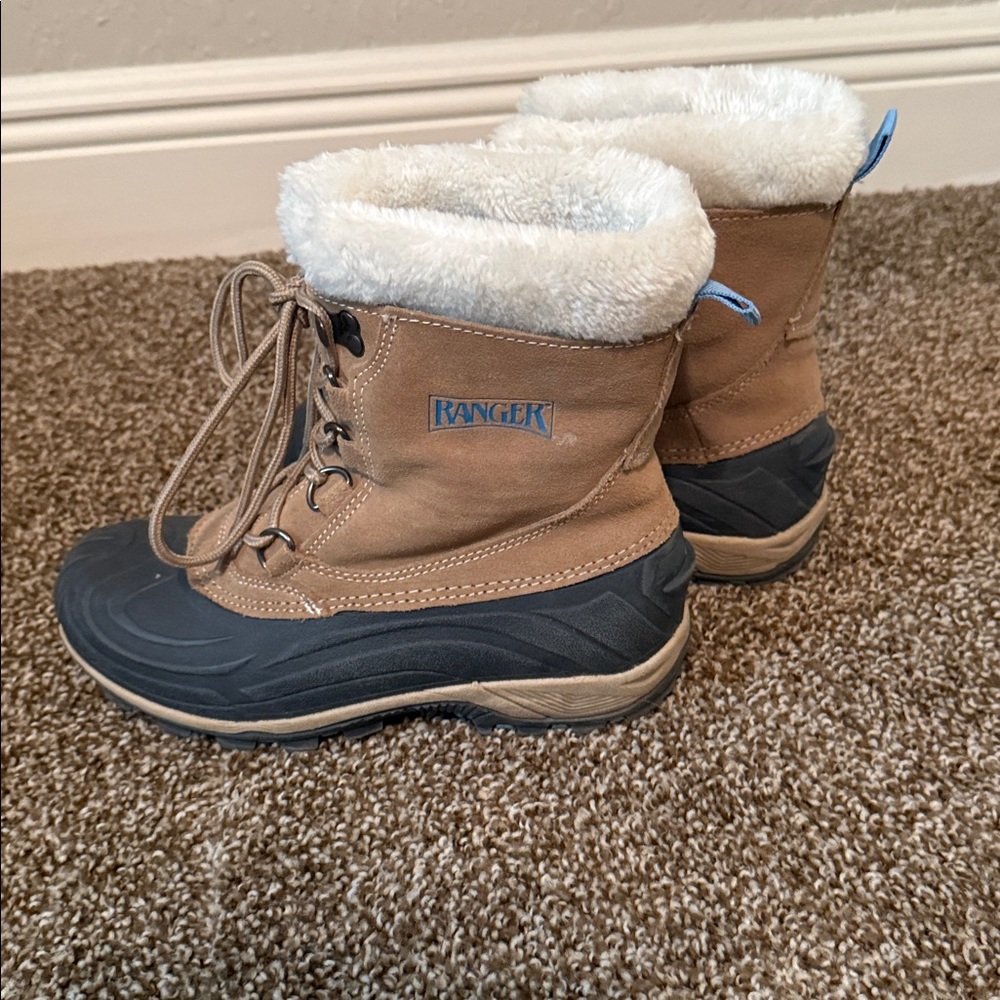 Ranger Tan and Black Winter Boots - Picture 3 of 4